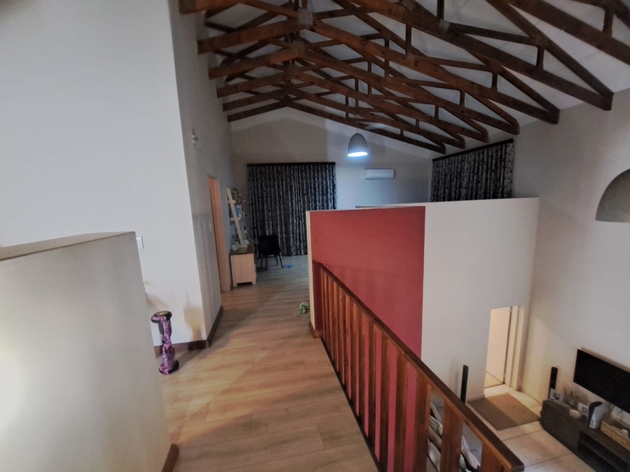 5 Bedroom Property for Sale in Protea Park North West